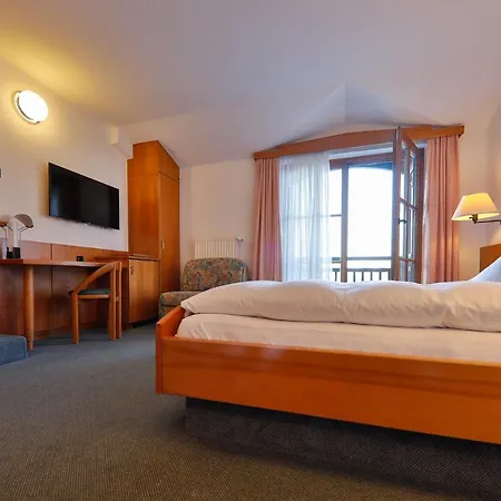 Edlingerwirt - Sauna&golfsimulator Inklusive Hotel 4*