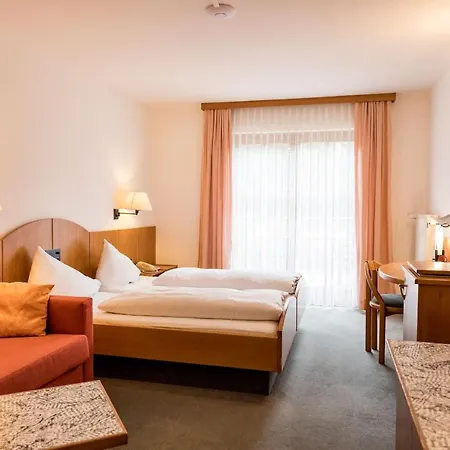 Hotel Edlingerwirt - Sauna & Golfsimulator Inklusive Spittal an der Drau