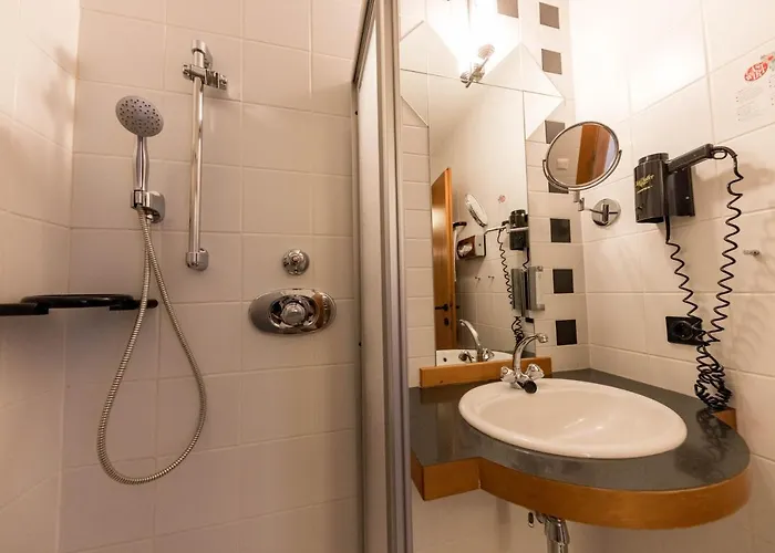 מלון Edlingerwirt - Sauna & Golfsimulator Inklusive ספיטל אן דר דראו